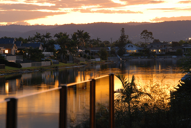 51 Pintail Crescent, BURLEIGH WATERS, QLD 4220