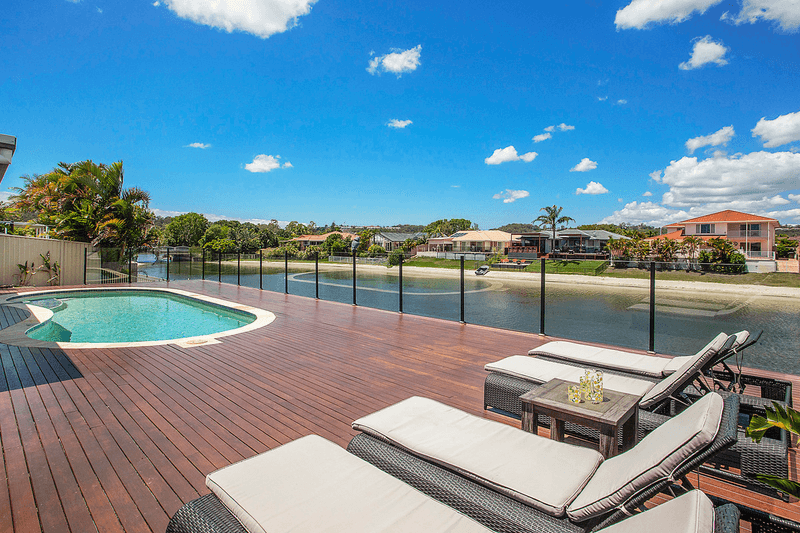 51 Pintail Crescent, BURLEIGH WATERS, QLD 4220