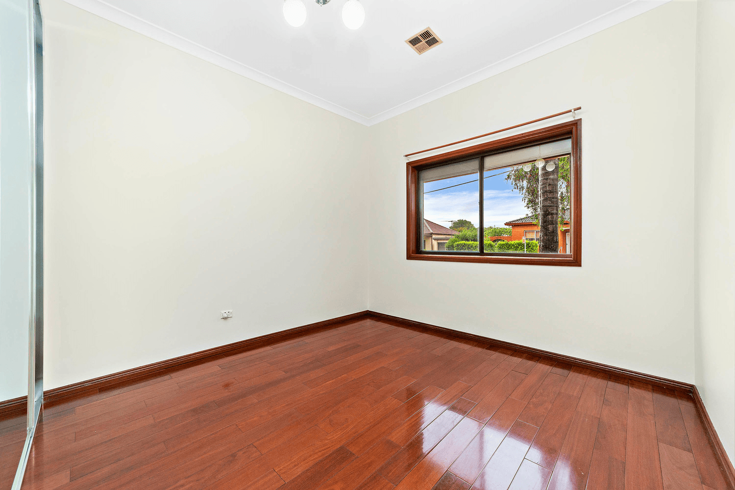 4 Cooks Avenue, Canterbury, NSW 2193