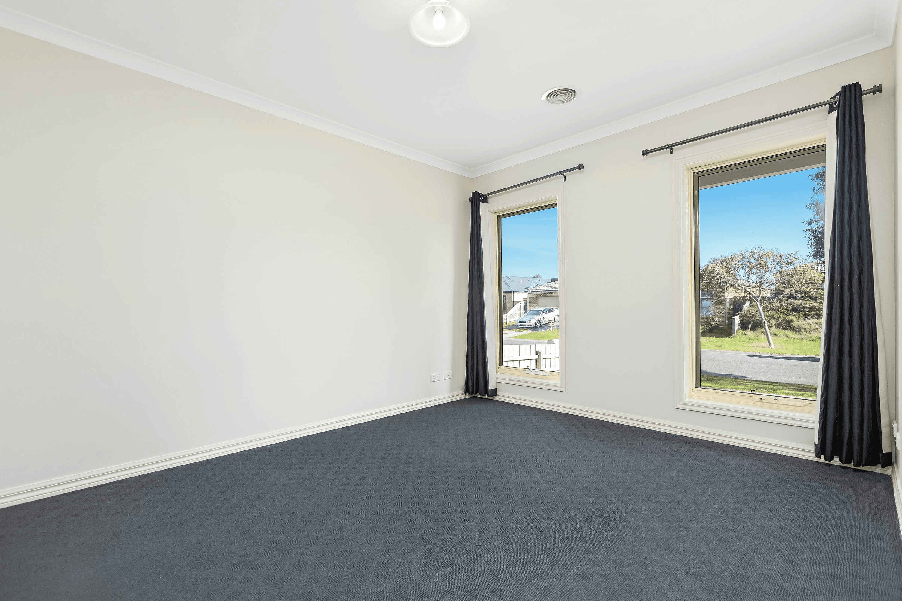 32 Belvedere Drive, PAKENHAM, VIC 3810