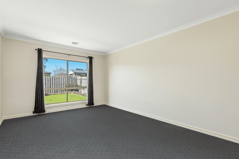 32 Belvedere Drive, PAKENHAM, VIC 3810