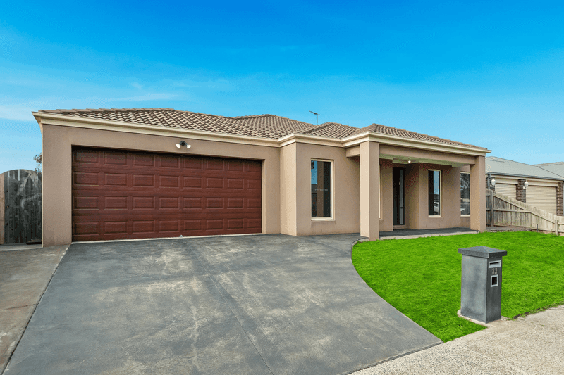 32 Belvedere Drive, PAKENHAM, VIC 3810