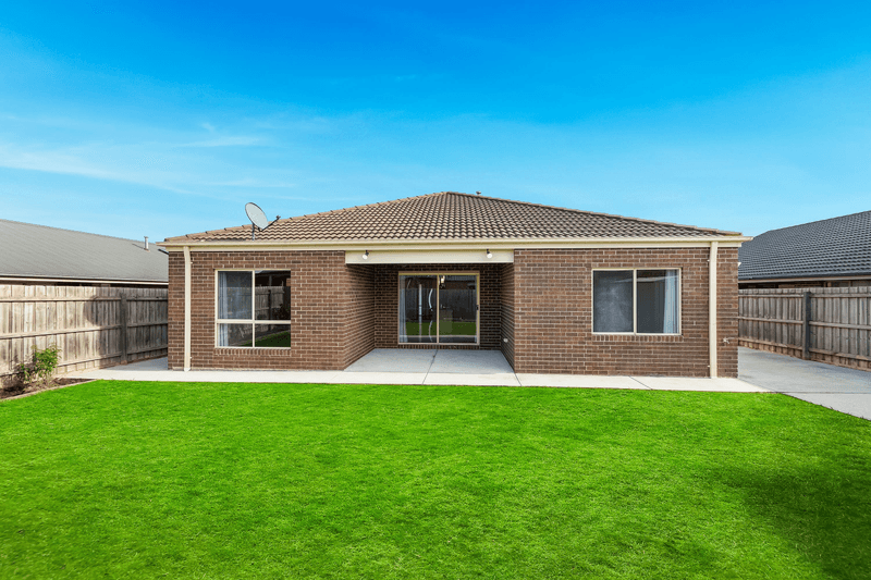 32 Belvedere Drive, PAKENHAM, VIC 3810