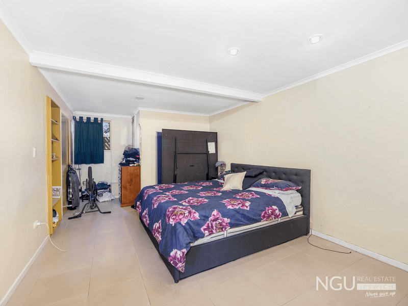 12 Pitceathly Street, Bundamba, QLD 4304