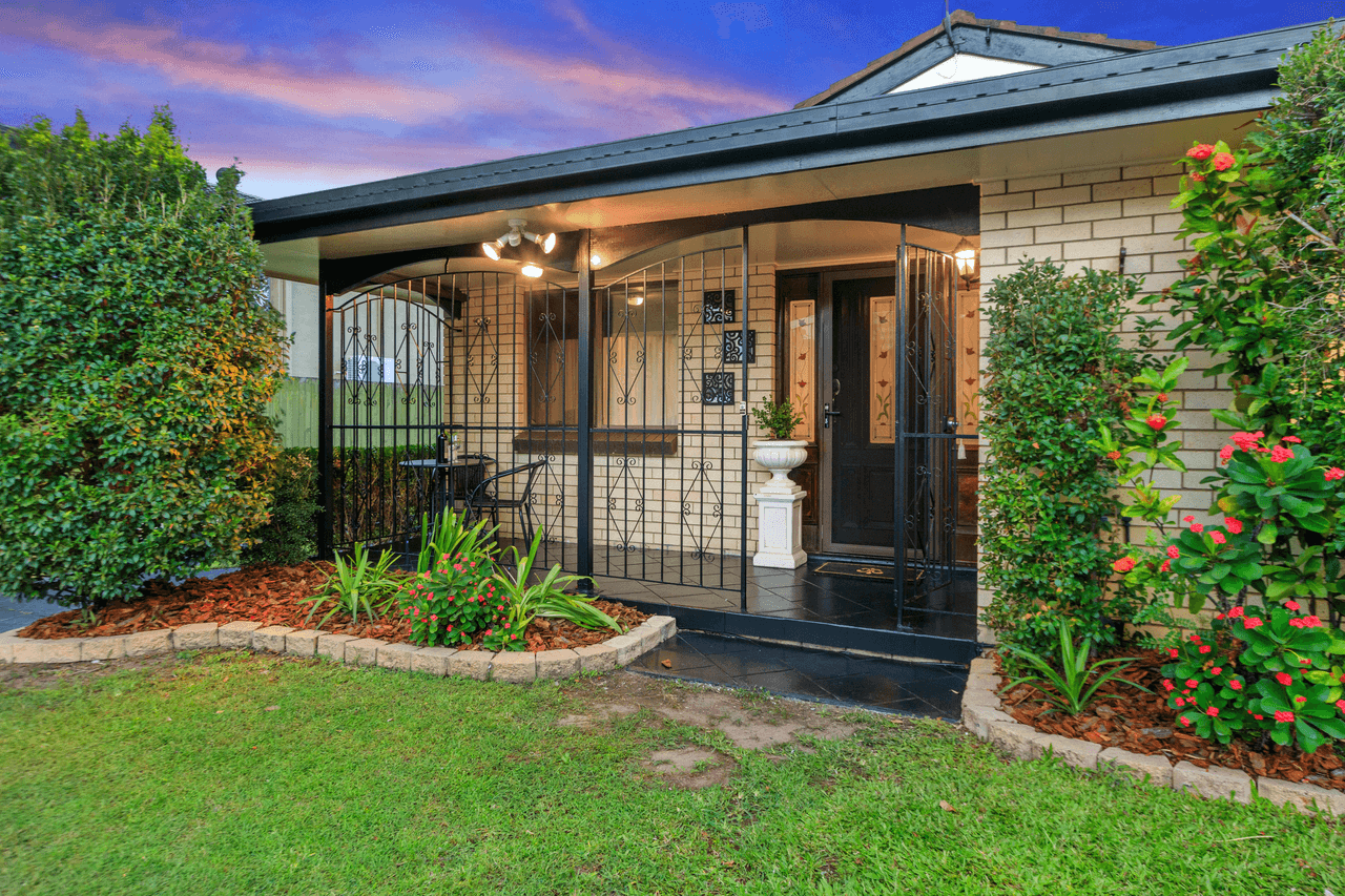 54 Burn Street, CAMP HILL, QLD 4152