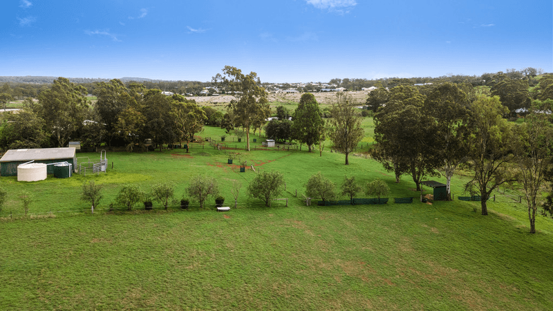 60 Steinberg Road, HIGHFIELDS, QLD 4352