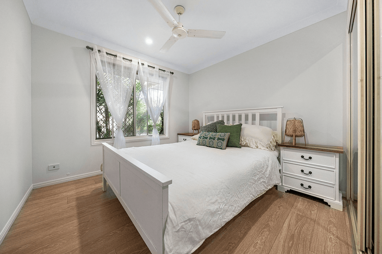 4/31 Tallebudgera Creek Road, BURLEIGH HEADS, QLD 4220