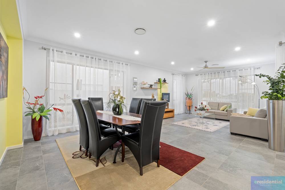 98 Lake Serenity Boulevard, Helensvale, QLD 4212