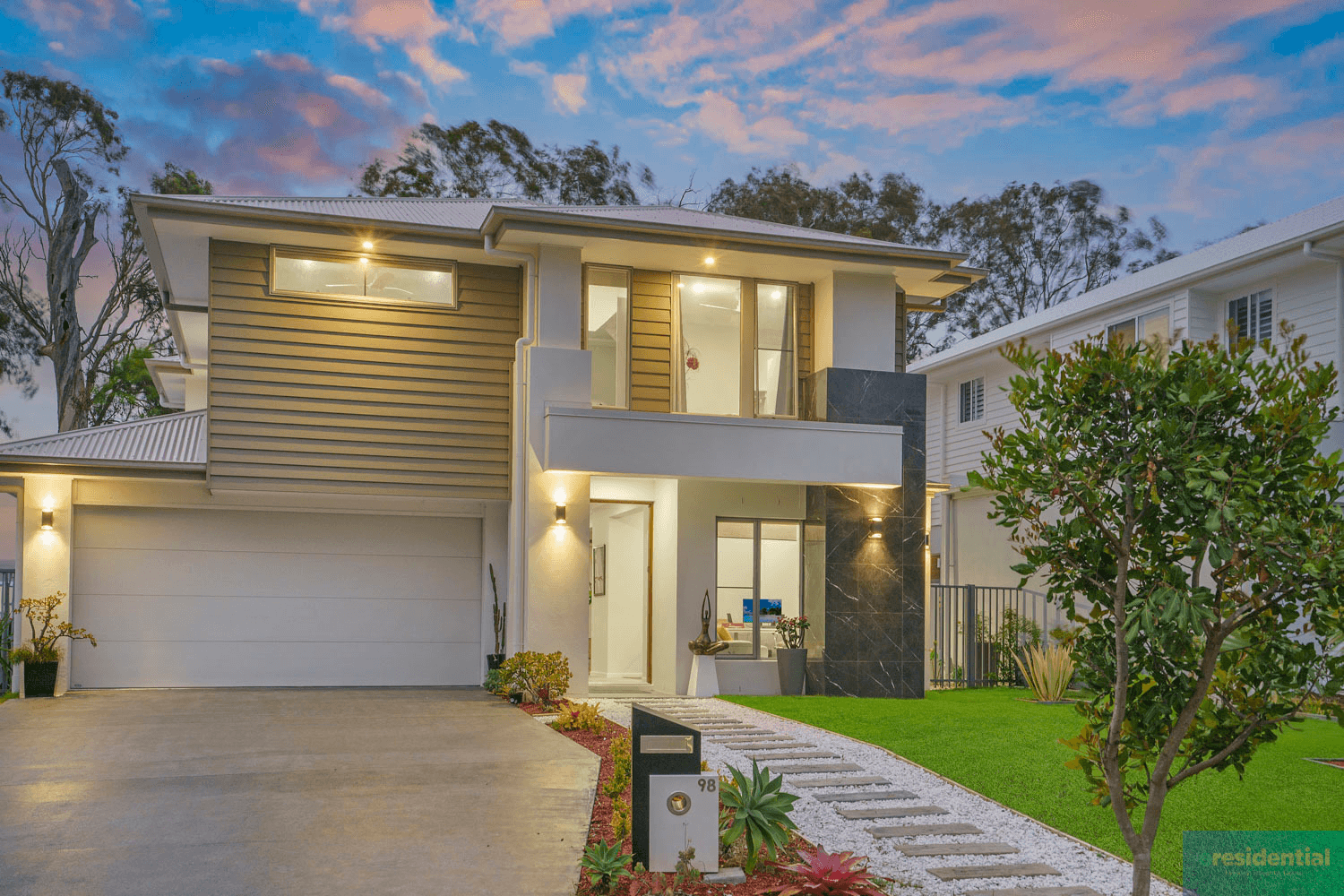 98 Lake Serenity Boulevard, Helensvale, QLD 4212