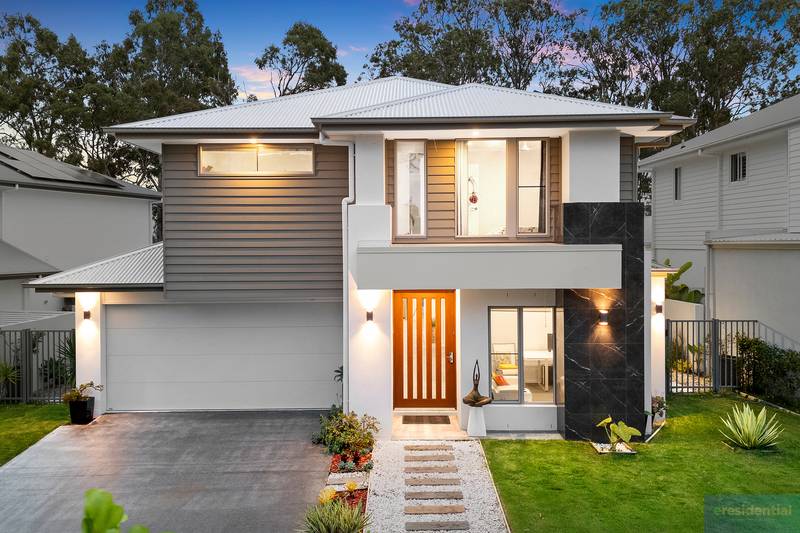 98 Lake Serenity Boulevard, Helensvale, QLD 4212