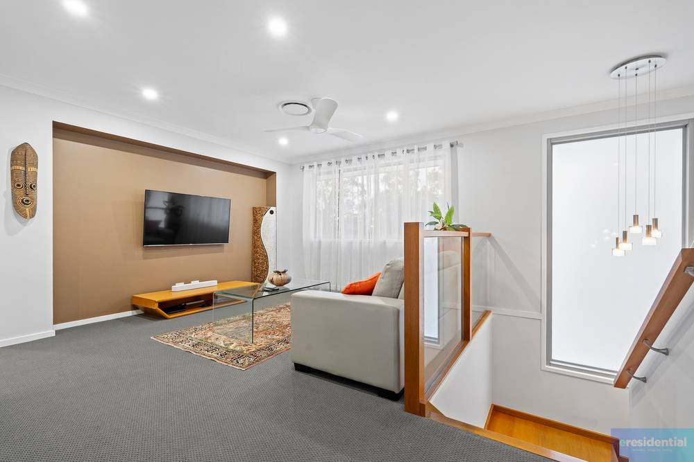 98 Lake Serenity Boulevard, Helensvale, QLD 4212