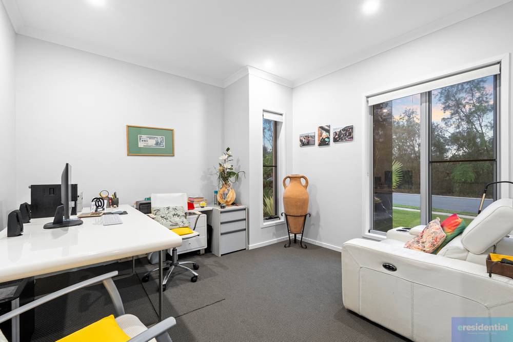 98 Lake Serenity Boulevard, Helensvale, QLD 4212