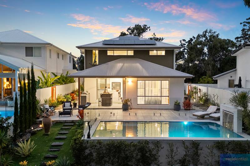 98 Lake Serenity Boulevard, Helensvale, QLD 4212