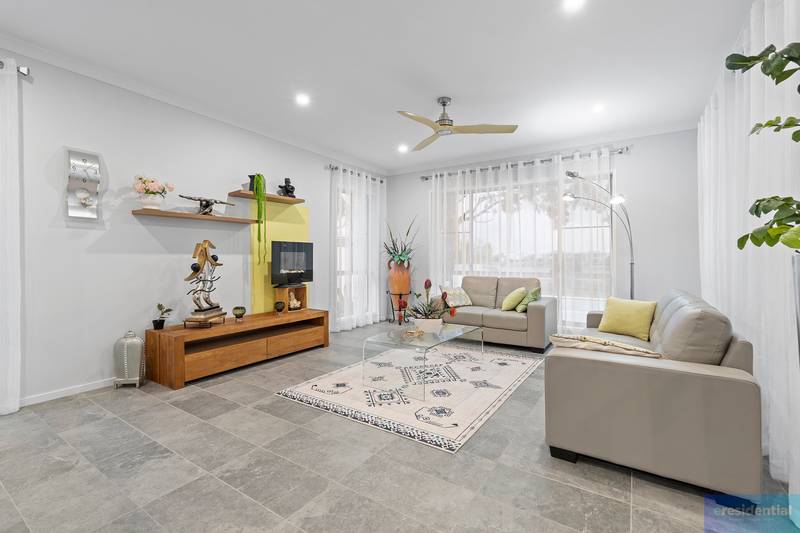 98 Lake Serenity Boulevard, Helensvale, QLD 4212