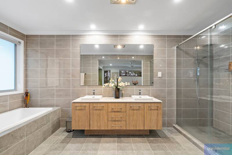 98 Lake Serenity Boulevard, Helensvale, QLD 4212