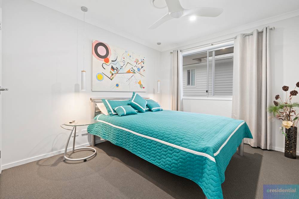 98 Lake Serenity Boulevard, Helensvale, QLD 4212