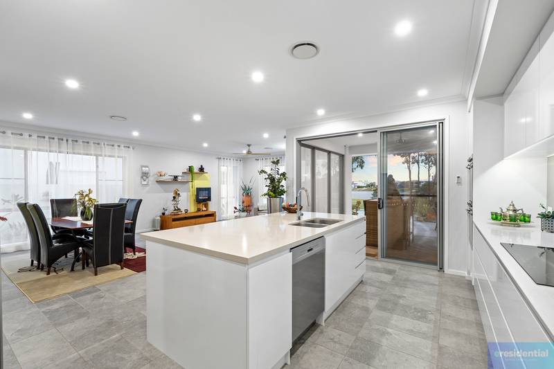 98 Lake Serenity Boulevard, Helensvale, QLD 4212