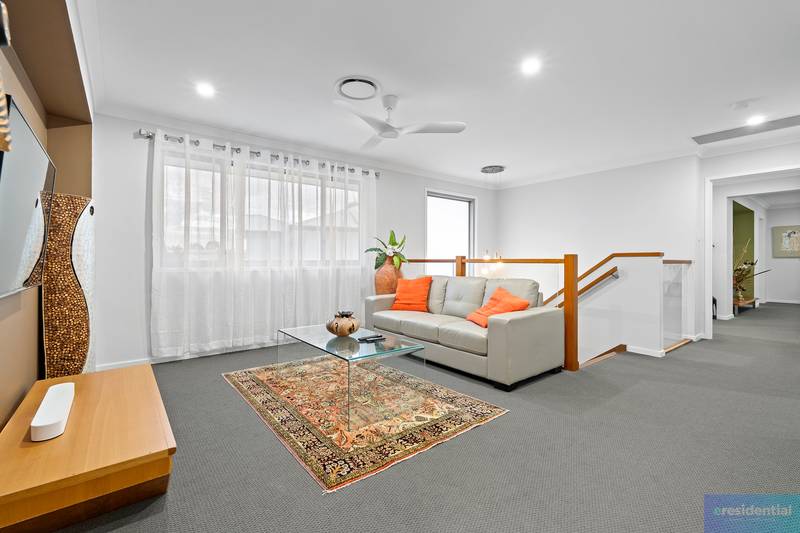 98 Lake Serenity Boulevard, Helensvale, QLD 4212