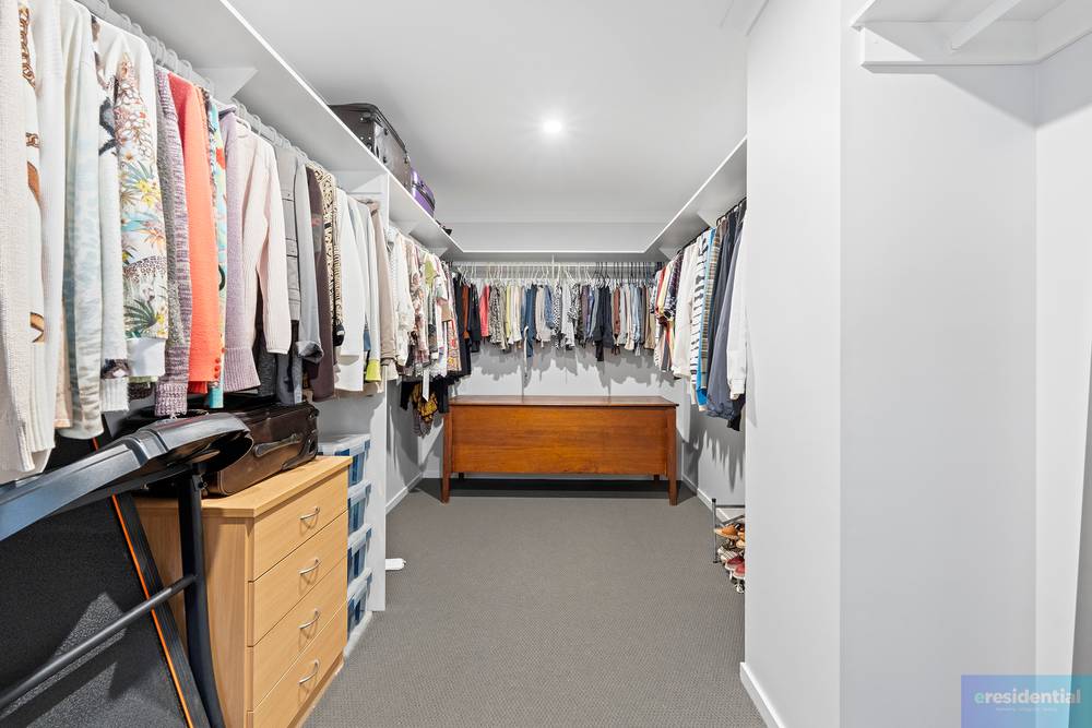 98 Lake Serenity Boulevard, Helensvale, QLD 4212