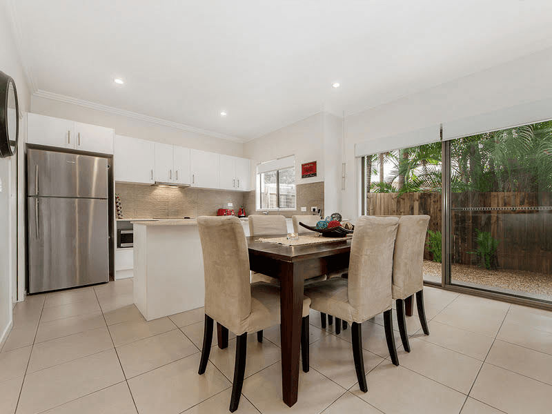 6/16 Careel Close, HELENSVALE, QLD 4212