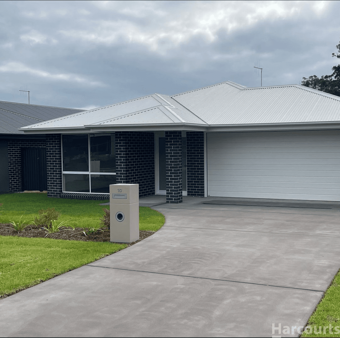 10 Strathallan Avenue, Thrumster, NSW 2444