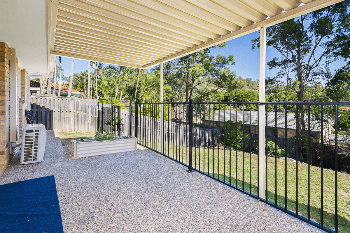 6 Tuvalu Street, Pacific Pines, QLD 4211