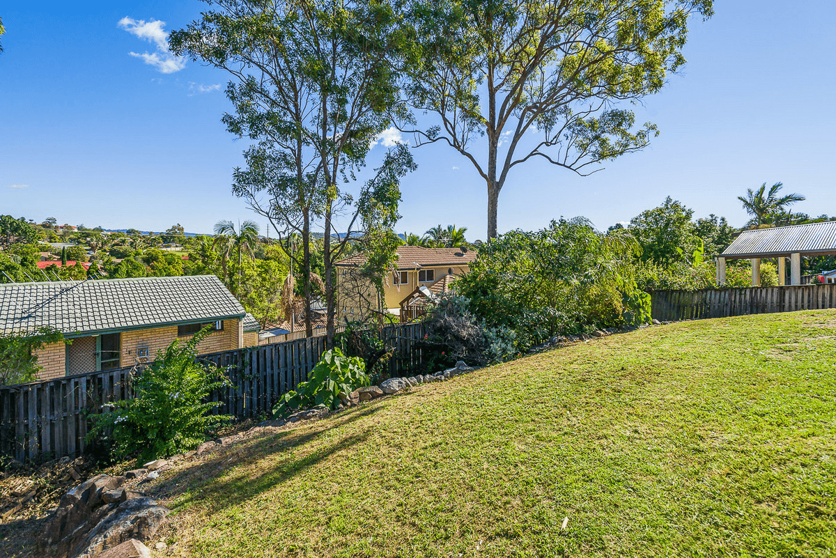 6 Tuvalu Street, Pacific Pines, QLD 4211