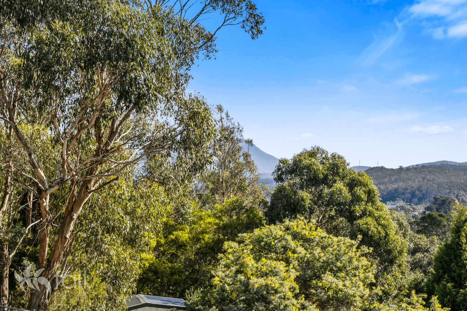 13A & 13B Roslyn Avenue, KINGSTON BEACH, TAS 7050