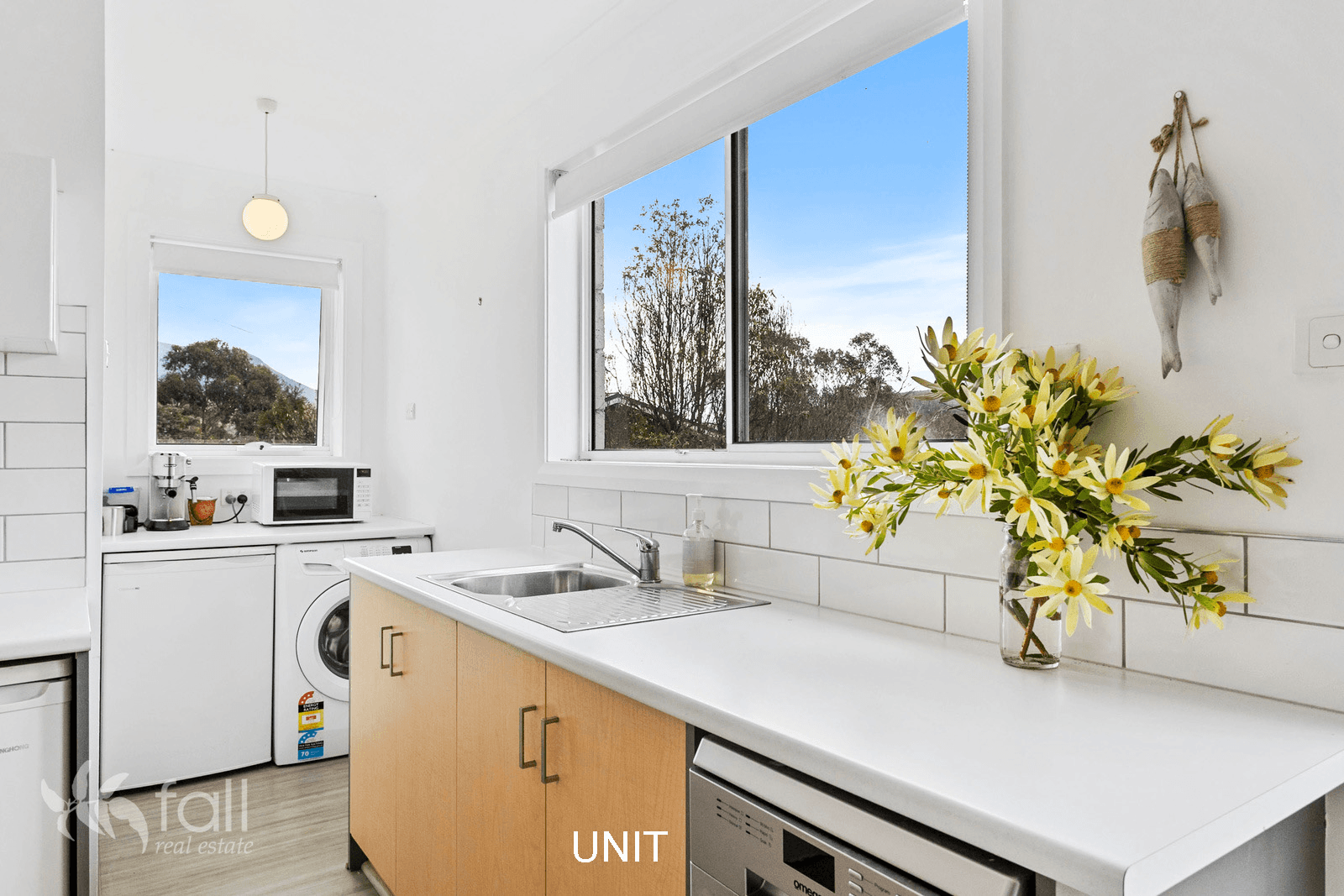 13A & 13B Roslyn Avenue, KINGSTON BEACH, TAS 7050