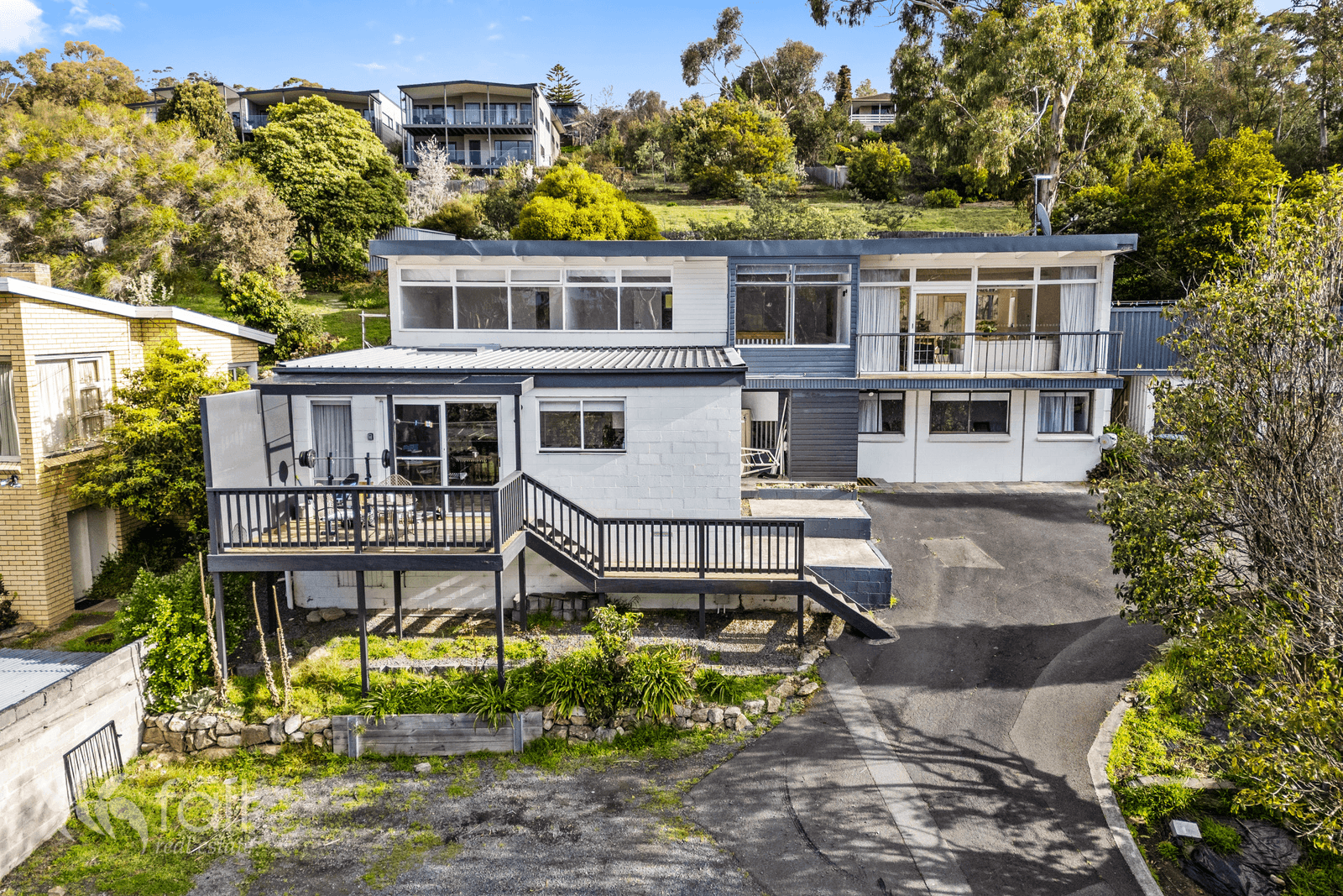 13A & 13B Roslyn Avenue, KINGSTON BEACH, TAS 7050