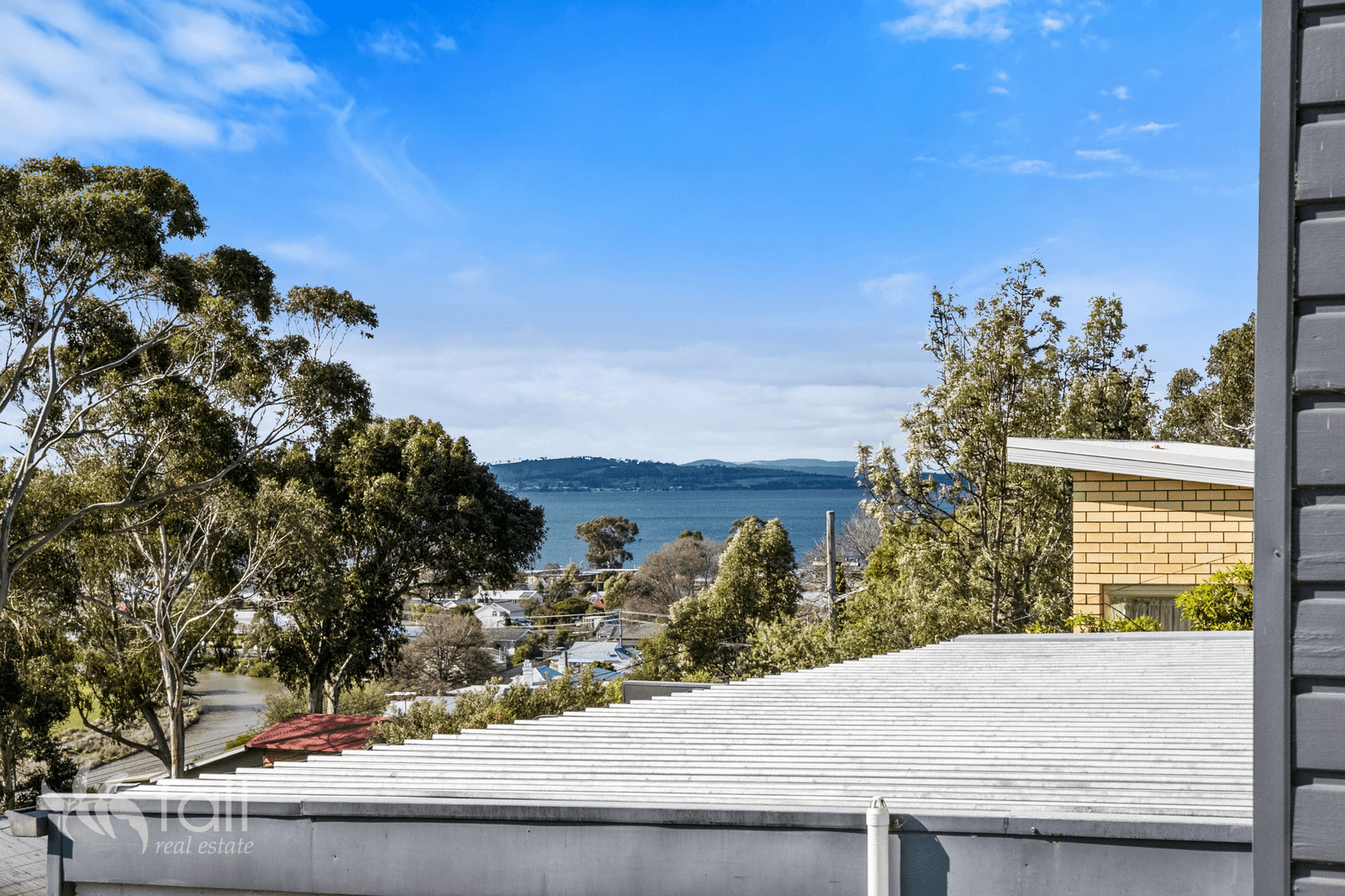 13A & 13B Roslyn Avenue, KINGSTON BEACH, TAS 7050