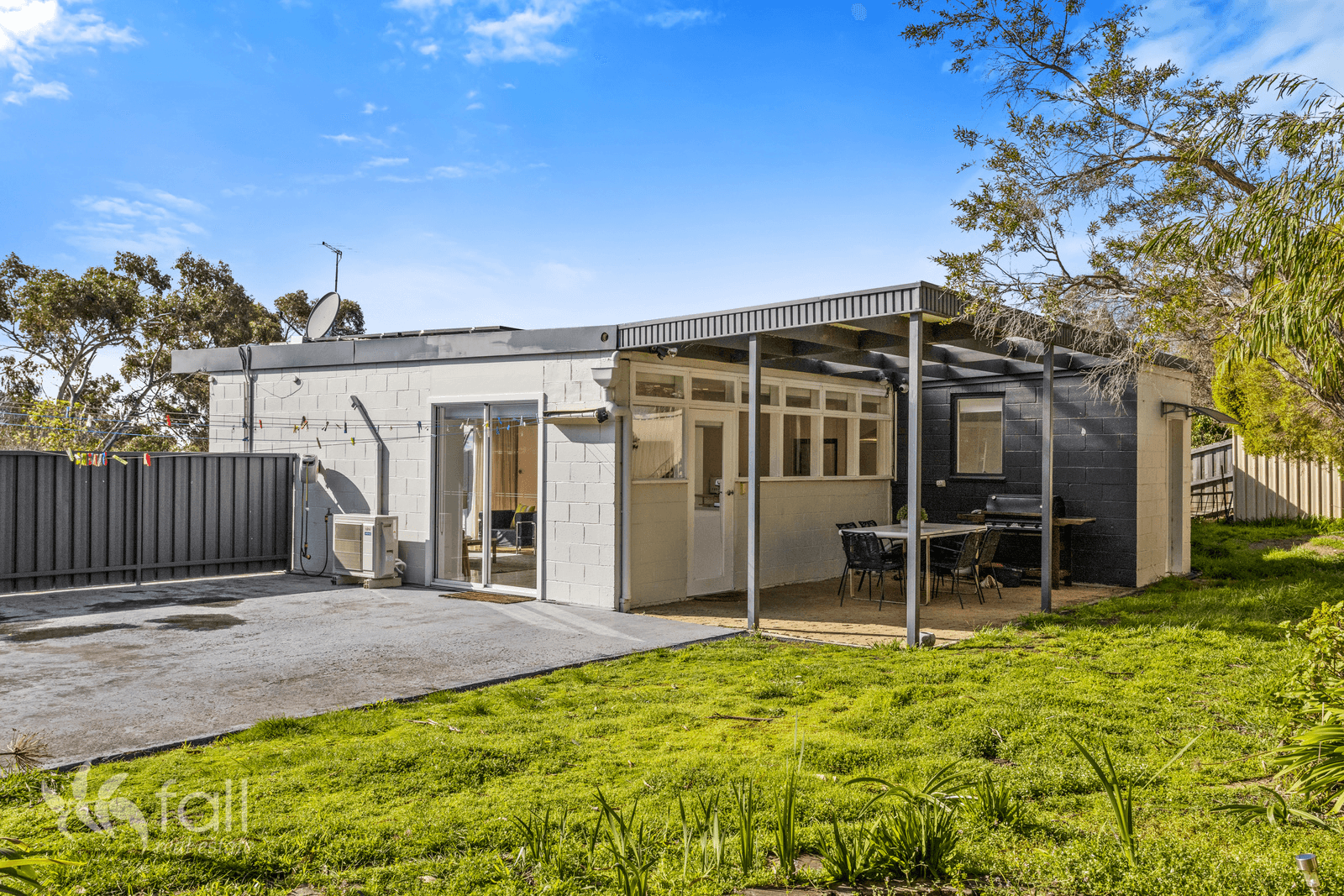 13A & 13B Roslyn Avenue, KINGSTON BEACH, TAS 7050