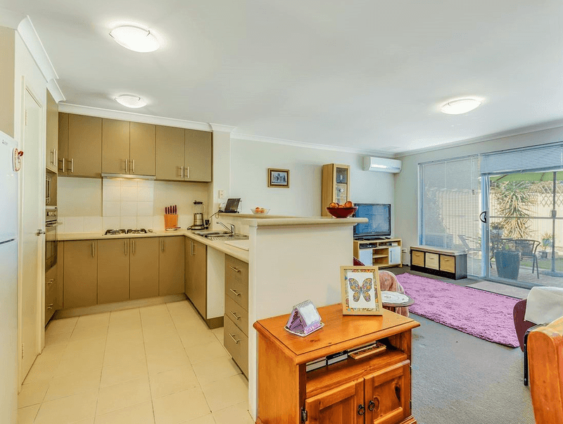 19/4 Jacana Parade, BALLAJURA, WA 6066