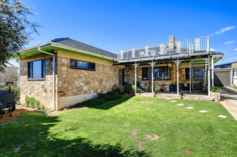 4 Taylor Terrace, Christies Beach, SA 5165