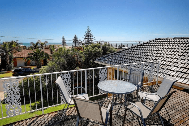 4 Taylor Terrace, Christies Beach, SA 5165