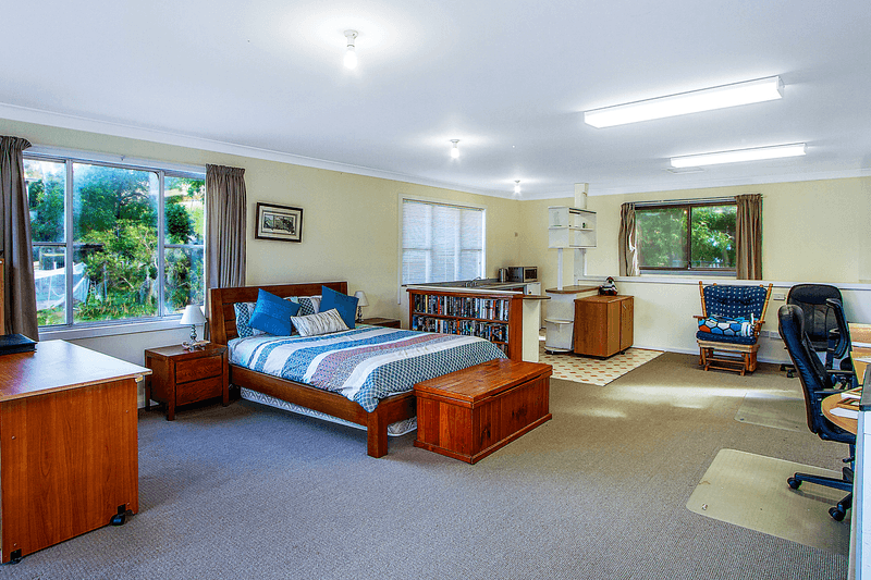 15 Tuggerawong Road, Wyongah, NSW 2259