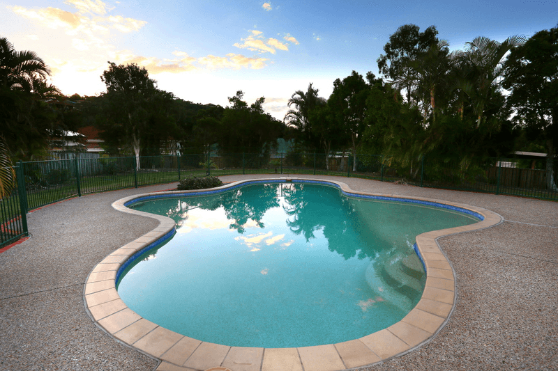 16 Bonin Close, Pacific Pines, QLD 4211