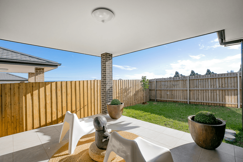 63 Bluebell Crescent, Spring Farm, NSW 2570