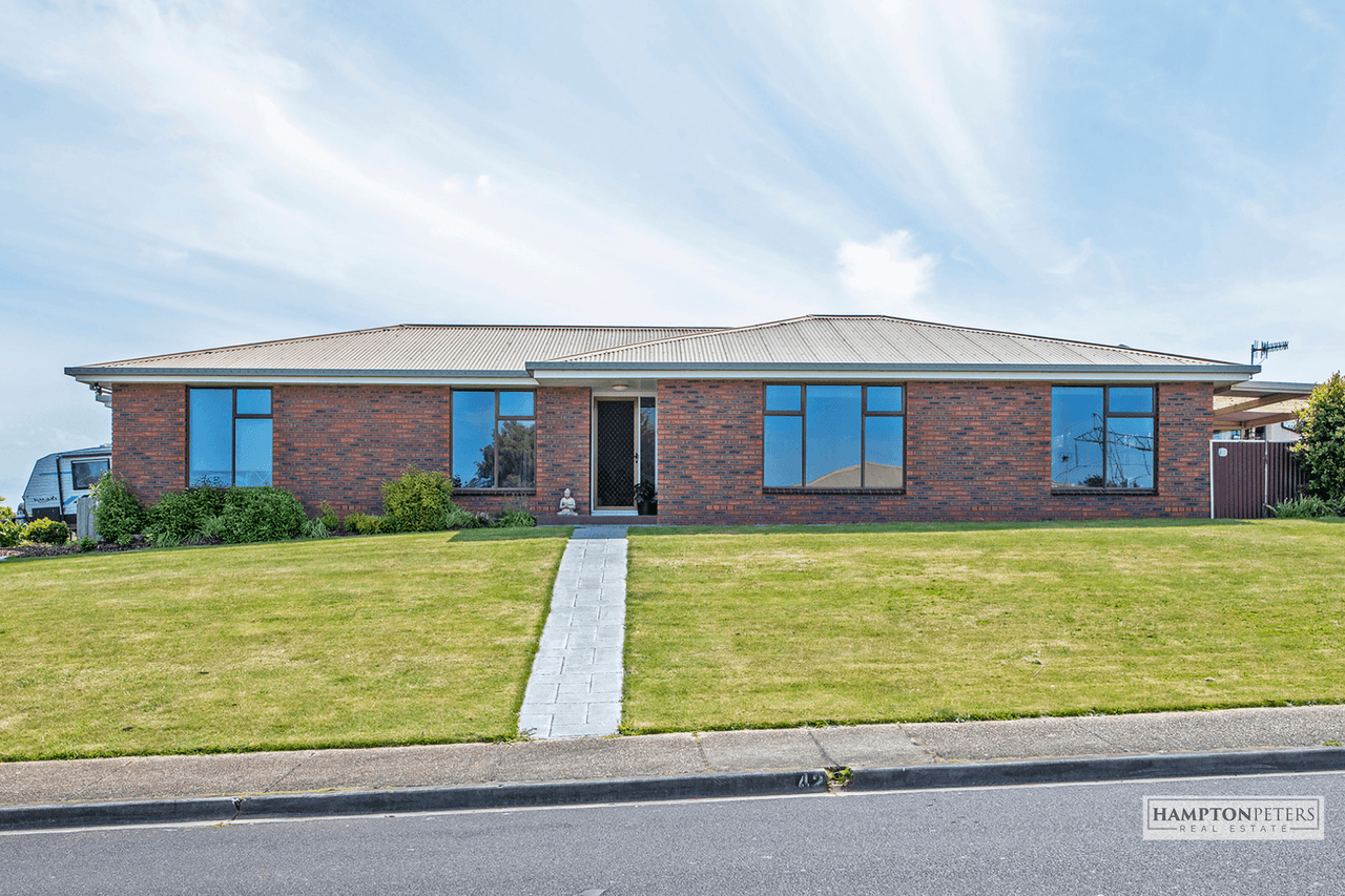 42 Manuka Drive, ROMAINE, TAS 7320