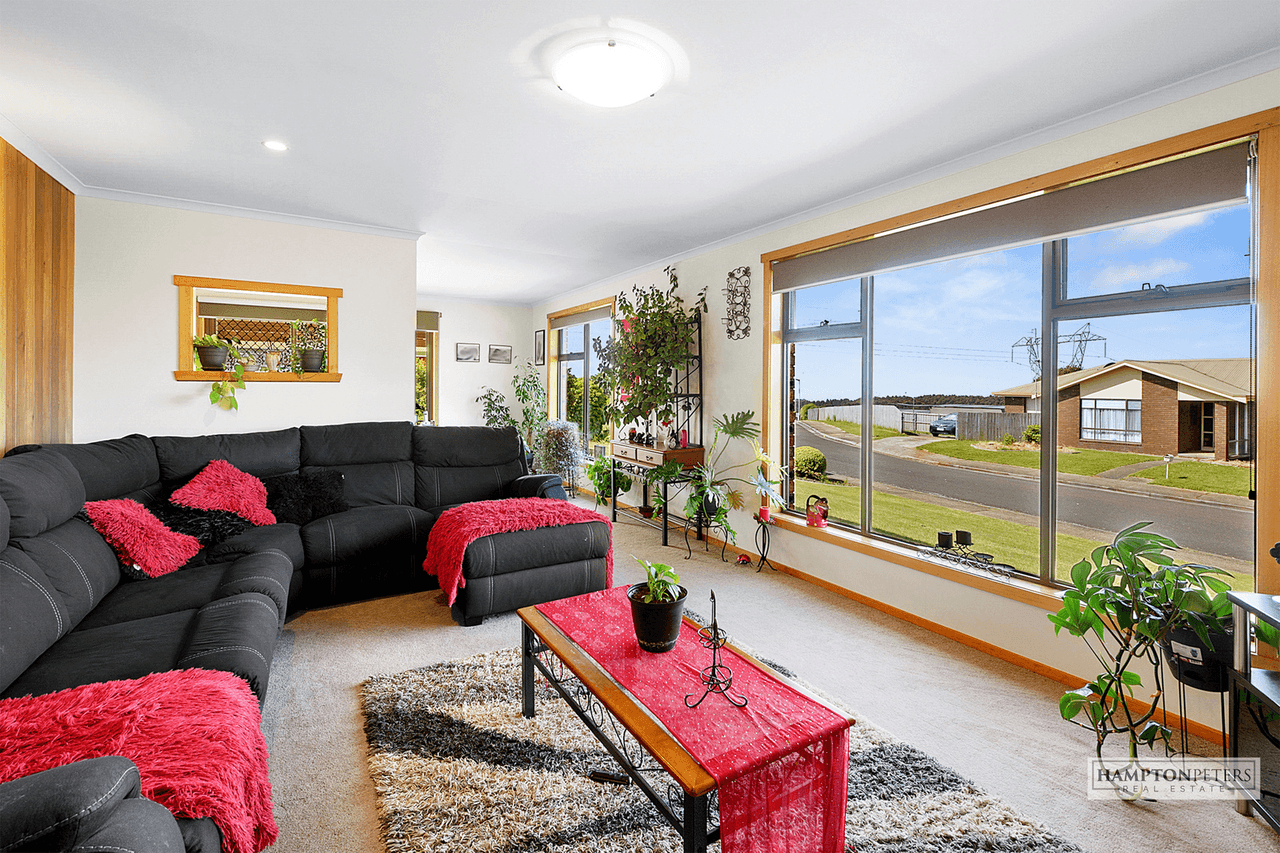 42 Manuka Drive, ROMAINE, TAS 7320