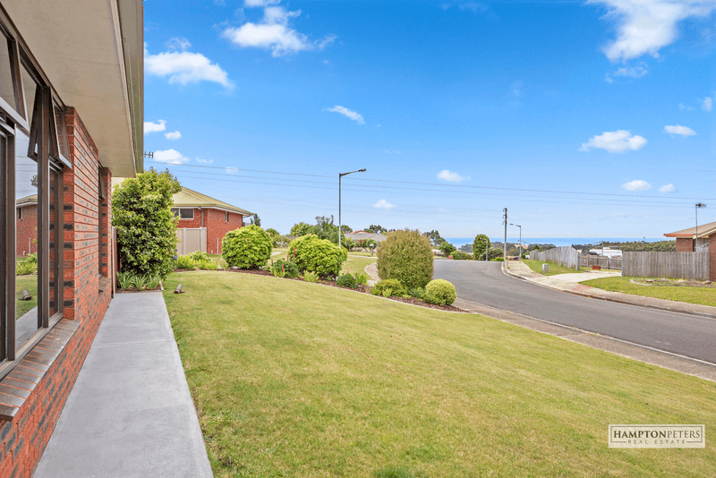 42 Manuka Drive, ROMAINE, TAS 7320