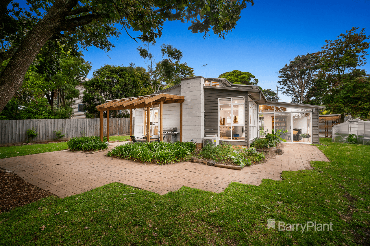 55 Burnett Street, MITCHAM, VIC 3132