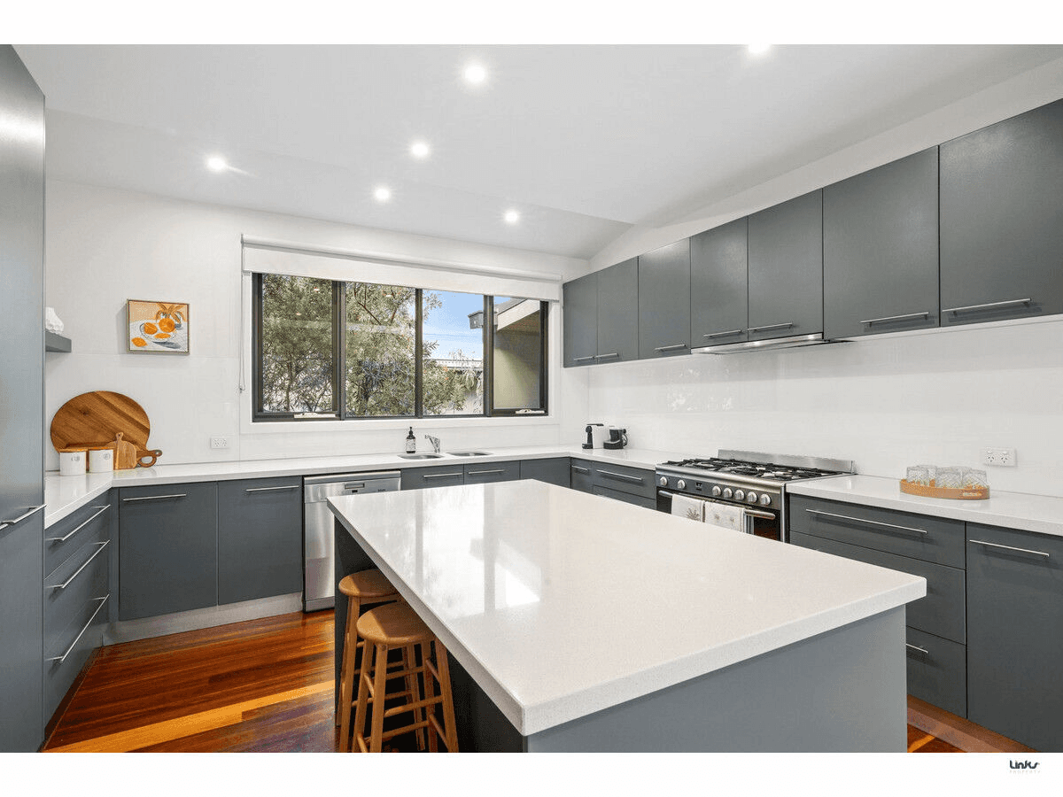 24 Links Drive, Torquay, VIC 3228