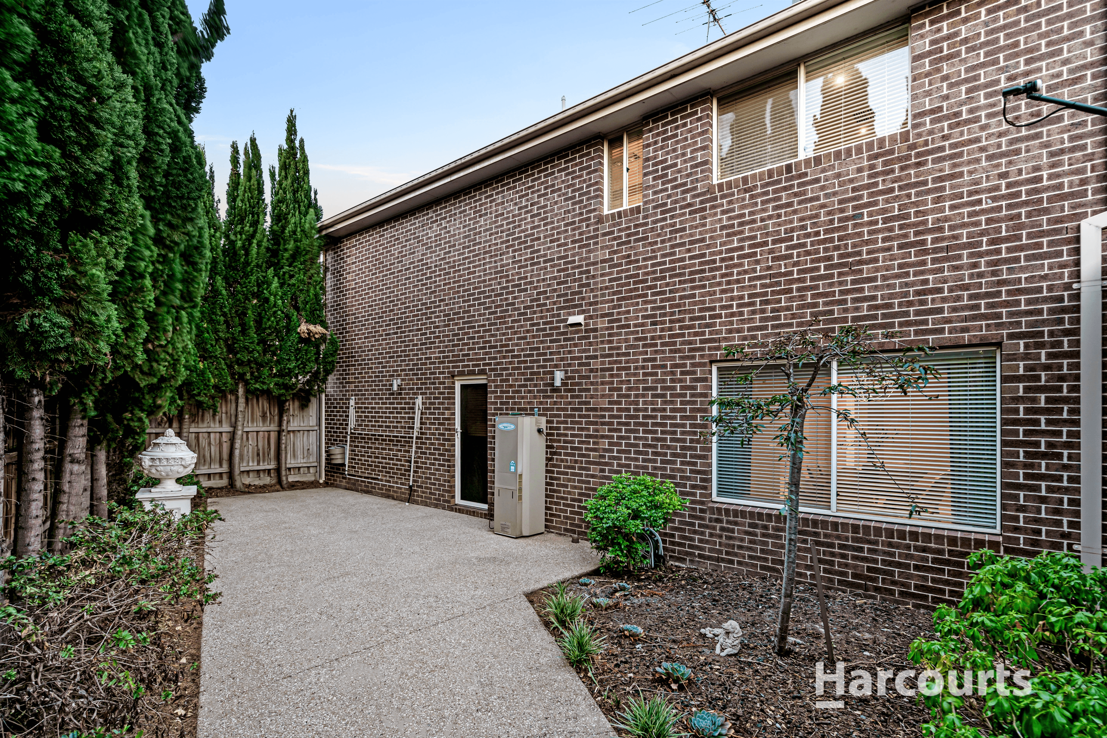 13 The Close, Caroline Springs, VIC 3023