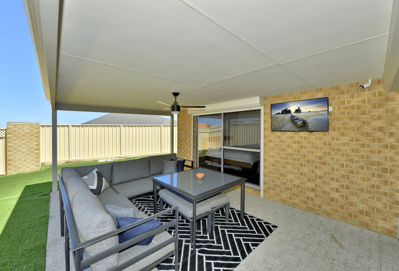 7 Lea Wynd, Lakelands, WA 6180