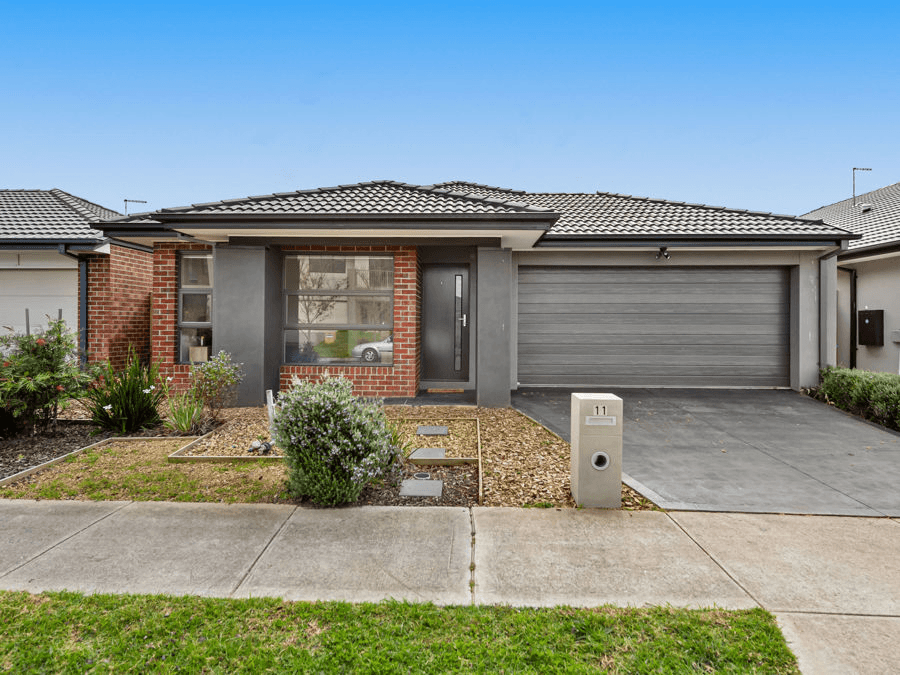 11 Postema Drive, POINT COOK, VIC 3030