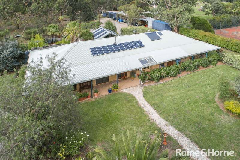 35 Fersfield Road, GISBORNE, VIC 3437