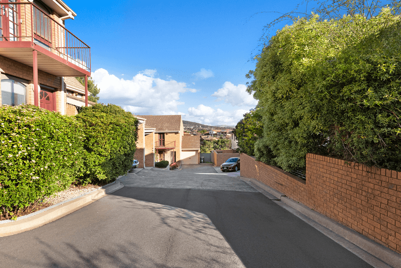 6/10 Nimmitabel Street, Queanbeyan West, NSW 2620