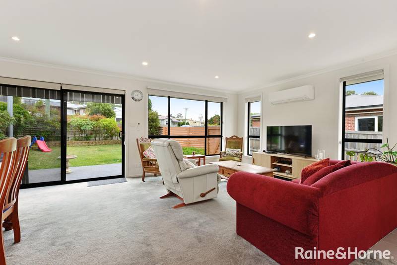 1/163 Derwent Avenue, LINDISFARNE, TAS 7015