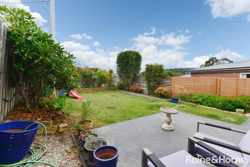1/163 Derwent Avenue, LINDISFARNE, TAS 7015